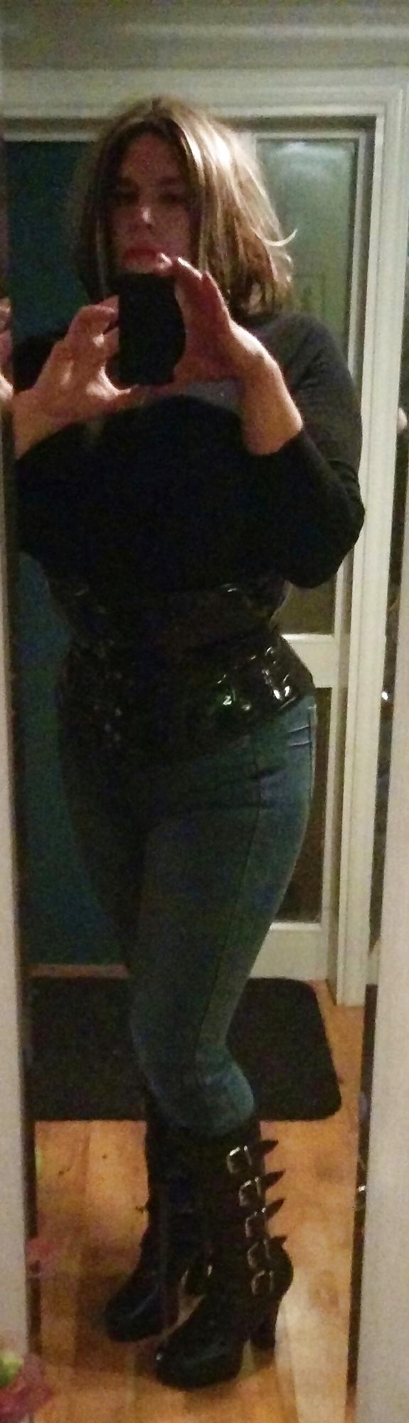 22P New Jonna big boobs and tight jeans