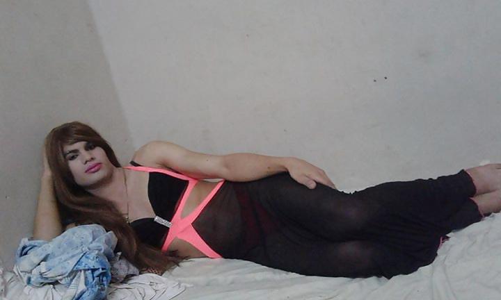 14P Egyptian Crossdresser Micky