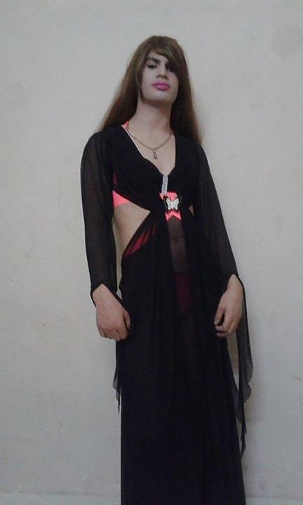 14P Egyptian Crossdresser Micky