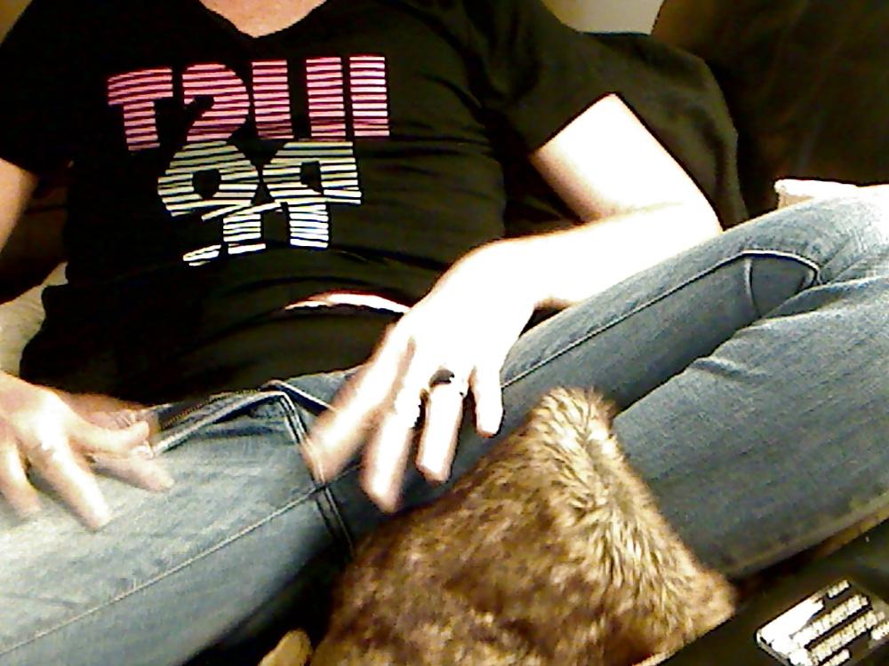 6P Aine in her furry boots and jeans,,,, lol 