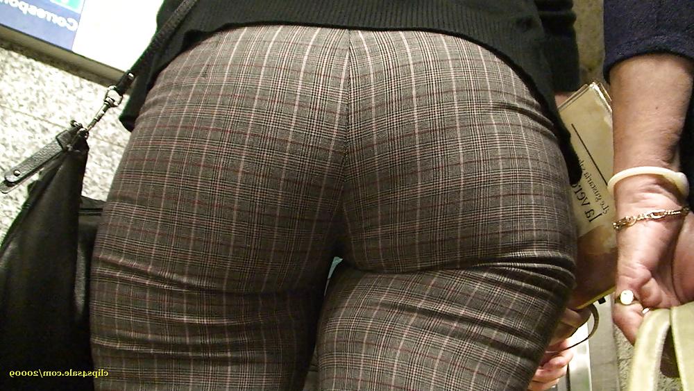 24P Delicious big booty 