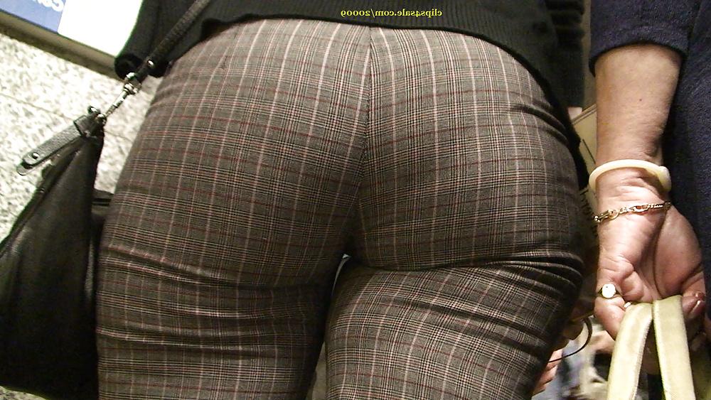 24P Delicious big booty 