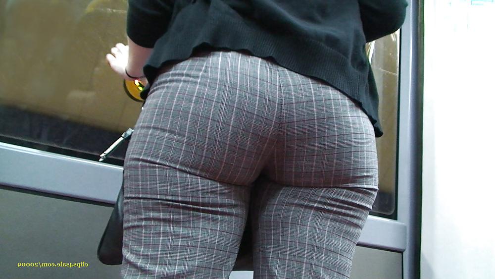 24P Delicious big booty 