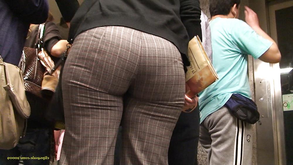 24P Delicious big booty 