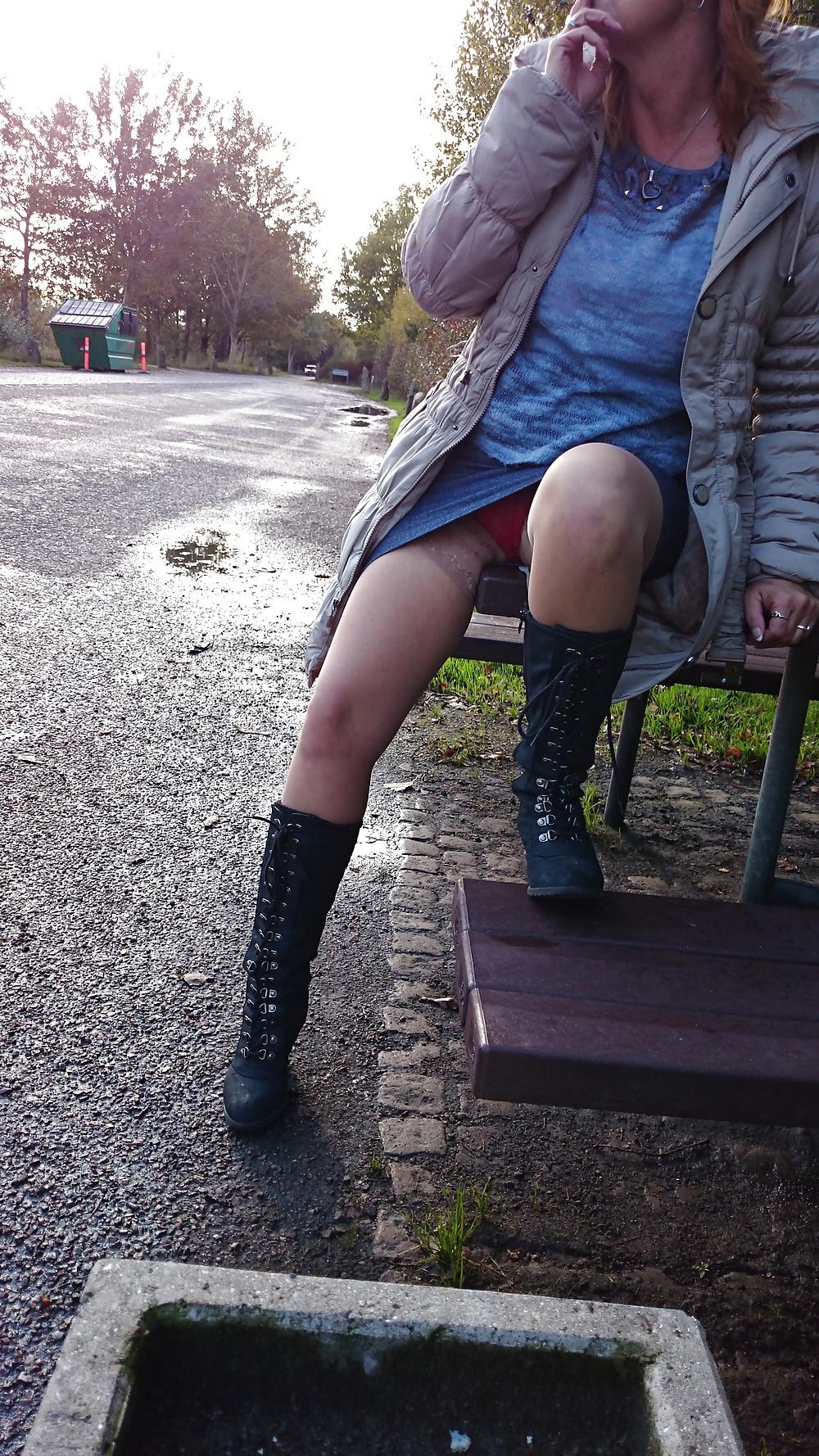 25P Stockings upskirt