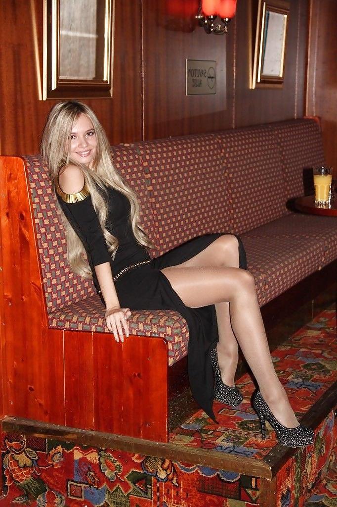 25P Stockings ,tights and high heels 8