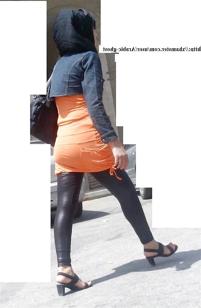 9P Arabic teen in hijab and tight pant in street