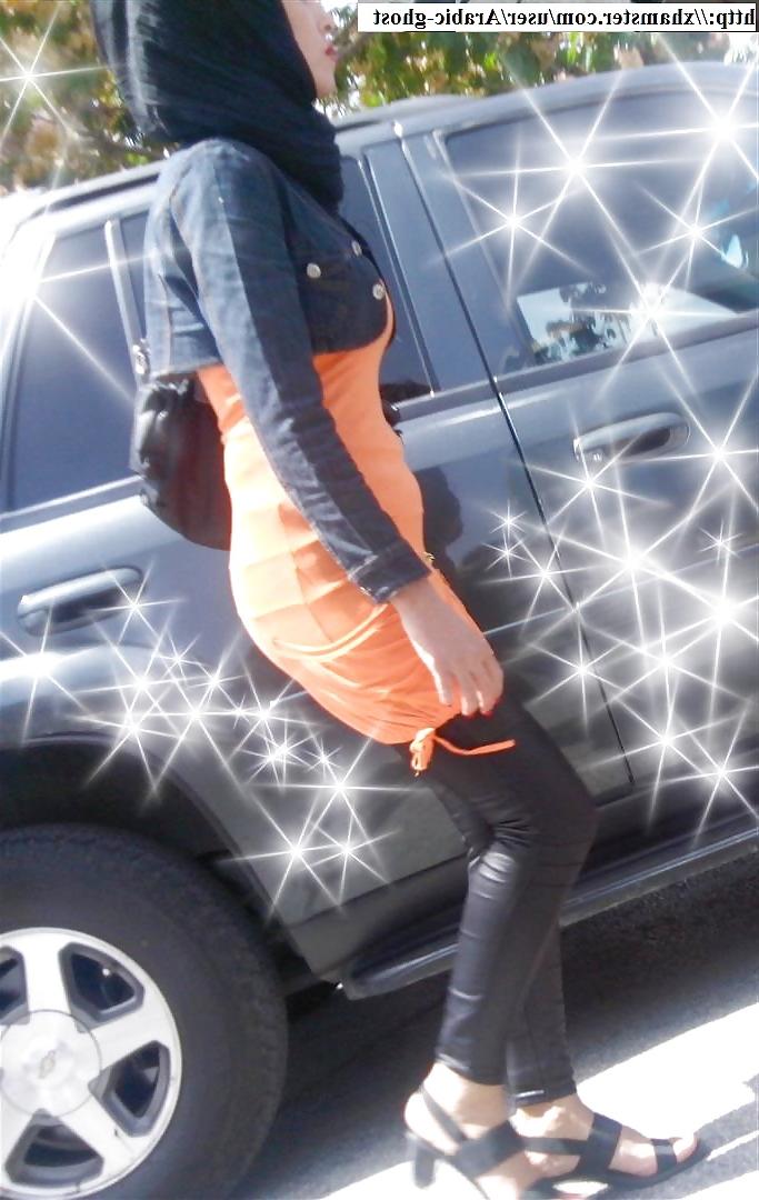 9P Arabic teen in hijab and tight pant in street