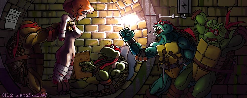 25P April O'Neil a slut for Mutant Ninja Turtles