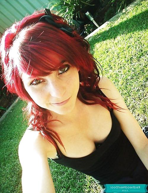 25P Non nude babes