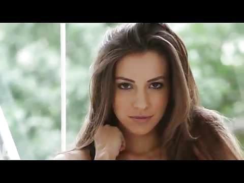 25P Celebrities i think are hot