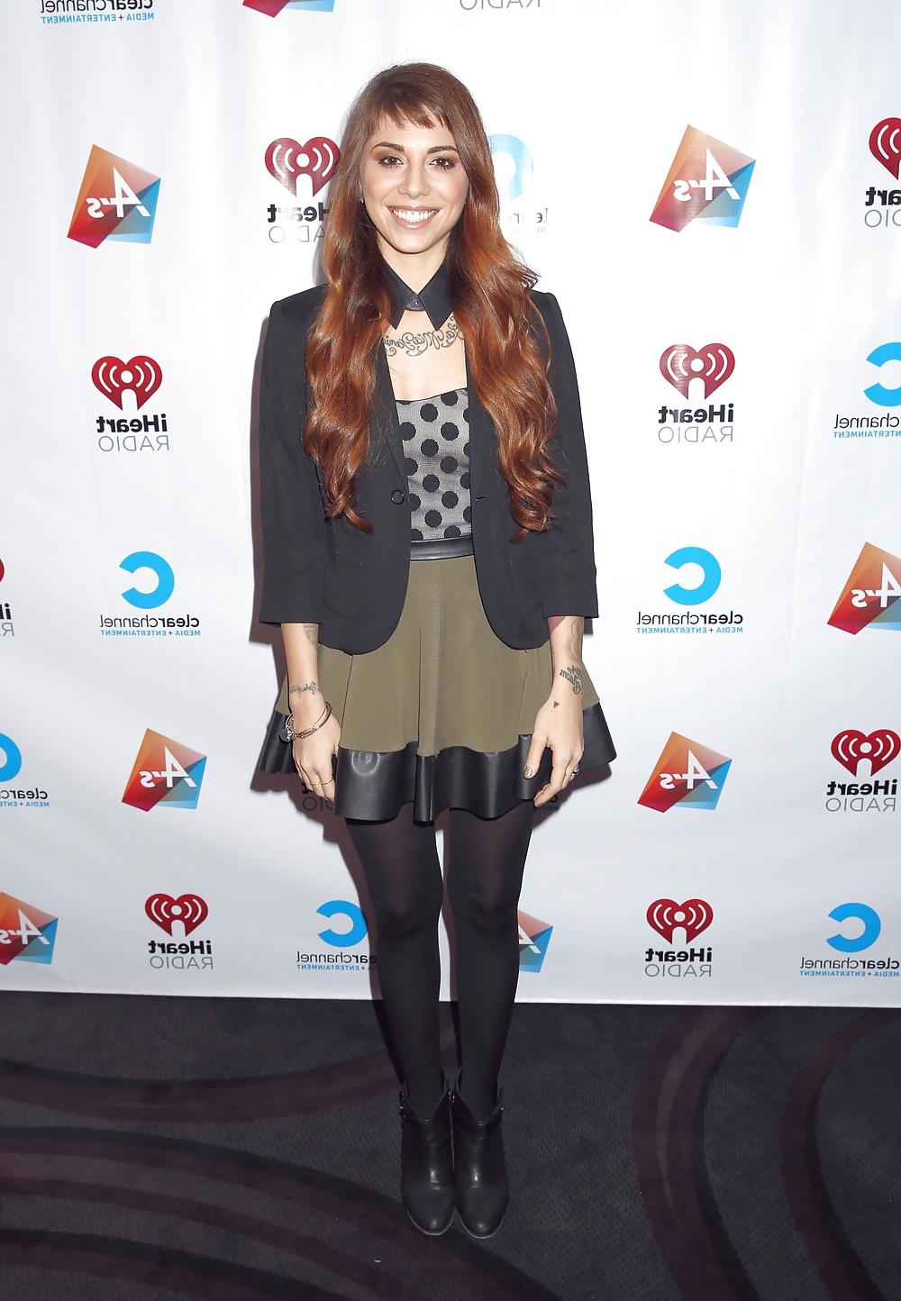 25P Celebrities In Pantyhose 19