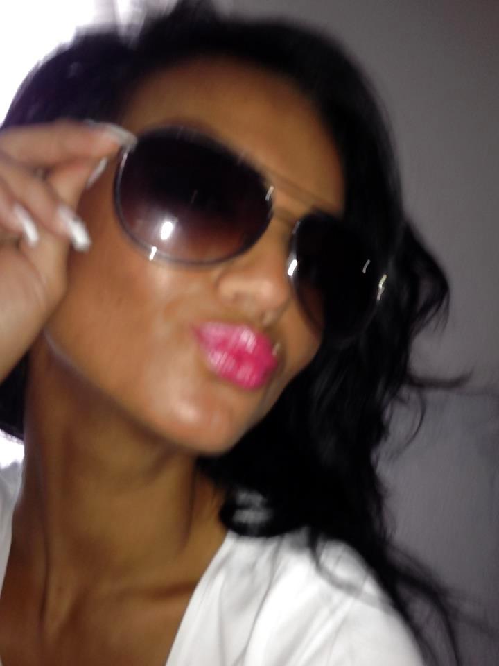 12P Turkish beauties in sunglasses! On which face would you cum?