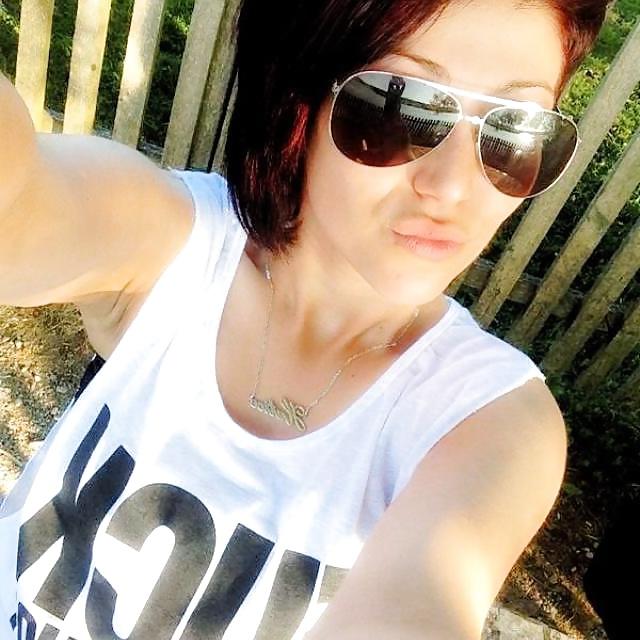 12P Turkish beauties in sunglasses! On which face would you cum?