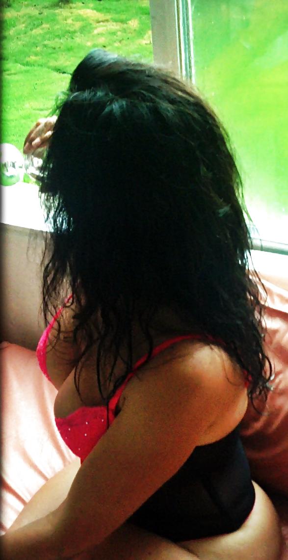 9P Girlfriend on Vacation