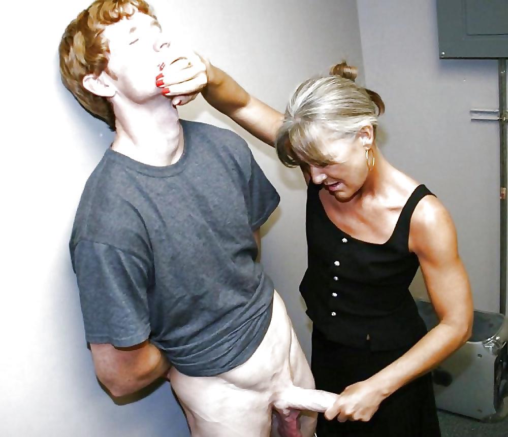 25P Mom loves young boys ... voll 7