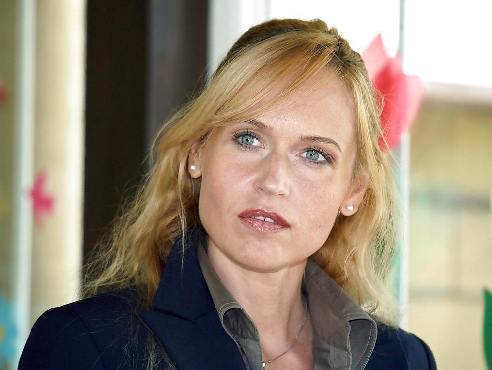 10P German actress Anica Dobra