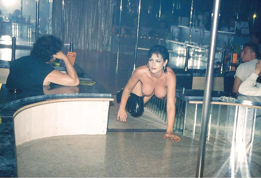 25P Jeanna Fine on stage