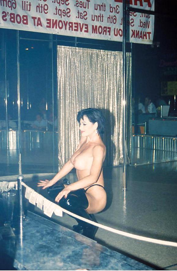 25P Jeanna Fine on stage