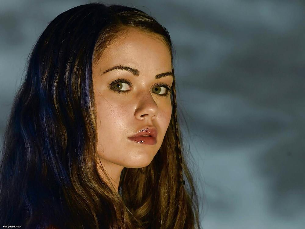 25P Alexis dziena