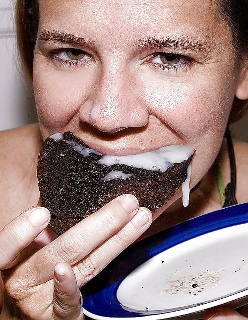 25P Cum on food