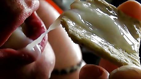 25P Cum on food
