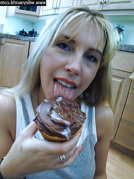 25P Cum on food
