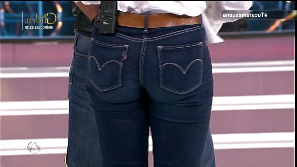 25P Monica Naranjo culo grande big ass