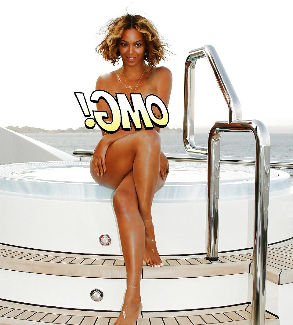 8P Beyonce nude !!!! (showing her tits and nipples)