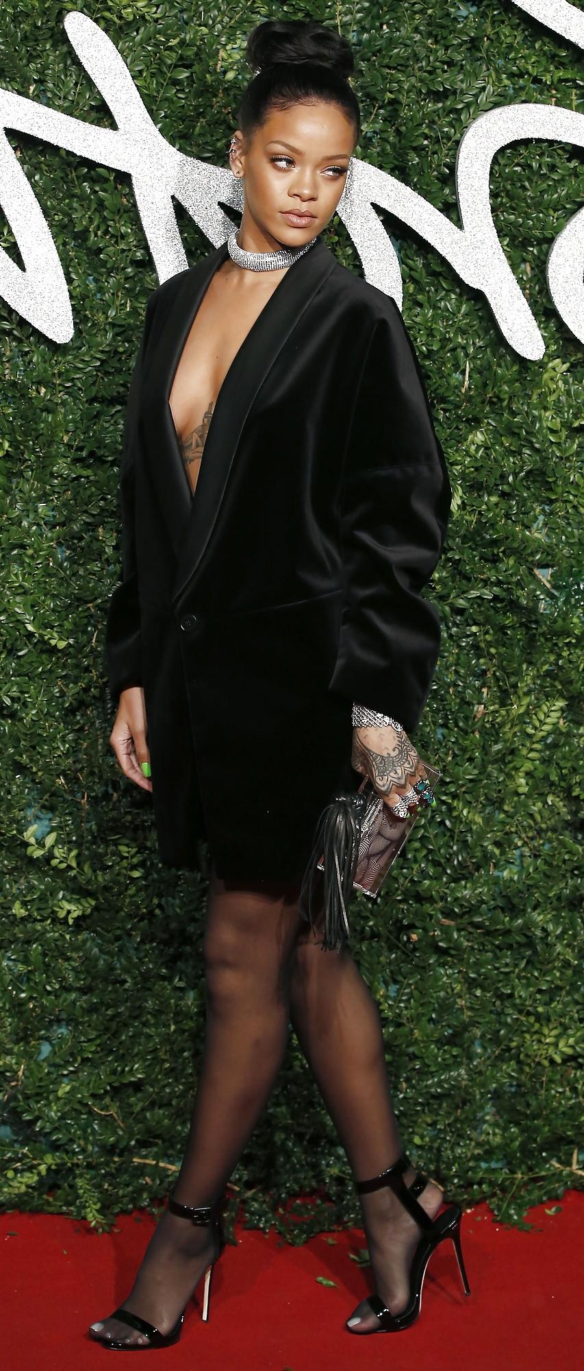 25P Rihanna