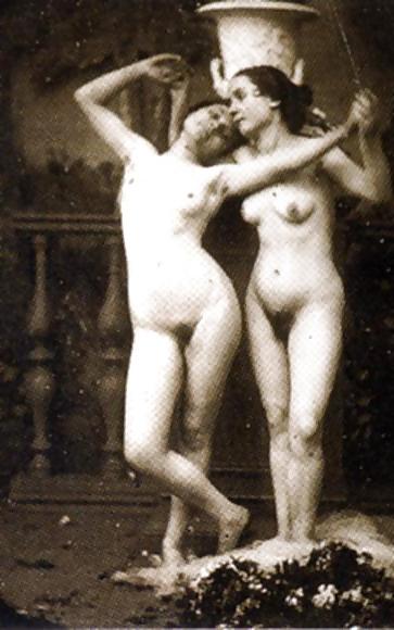 25P 1850 Retro Erotic Photo