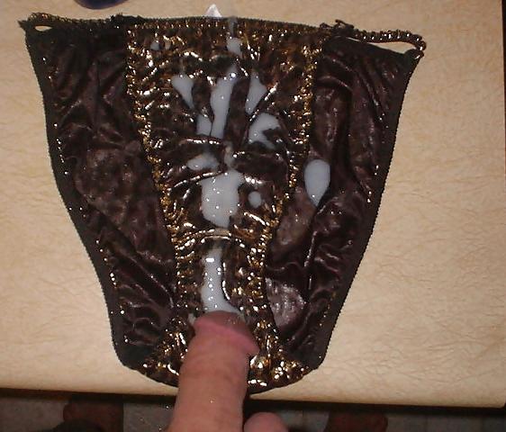 25P I love cleaning up cum