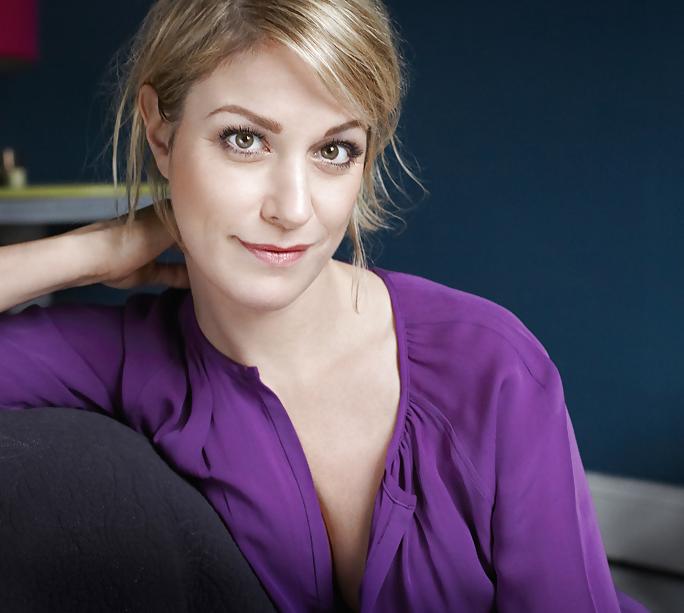 17P Sexy german actress Julia Stinshoff - milf, blonde
