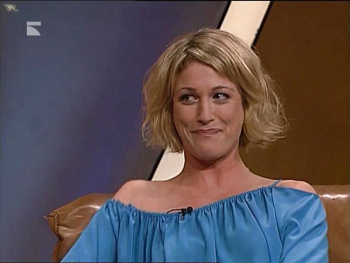 17P Sexy german actress Julia Stinshoff - milf, blonde