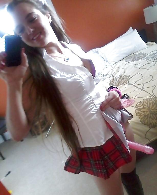 25P Strapon bisex