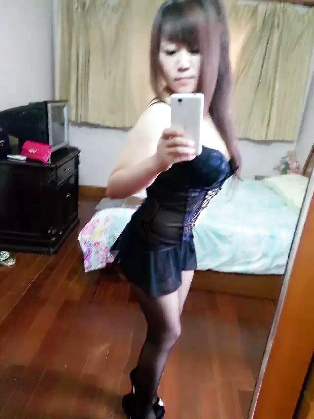 20P Big ass Chinese girl
