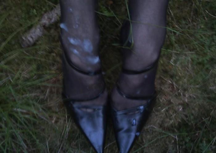 25P Cum on nylon