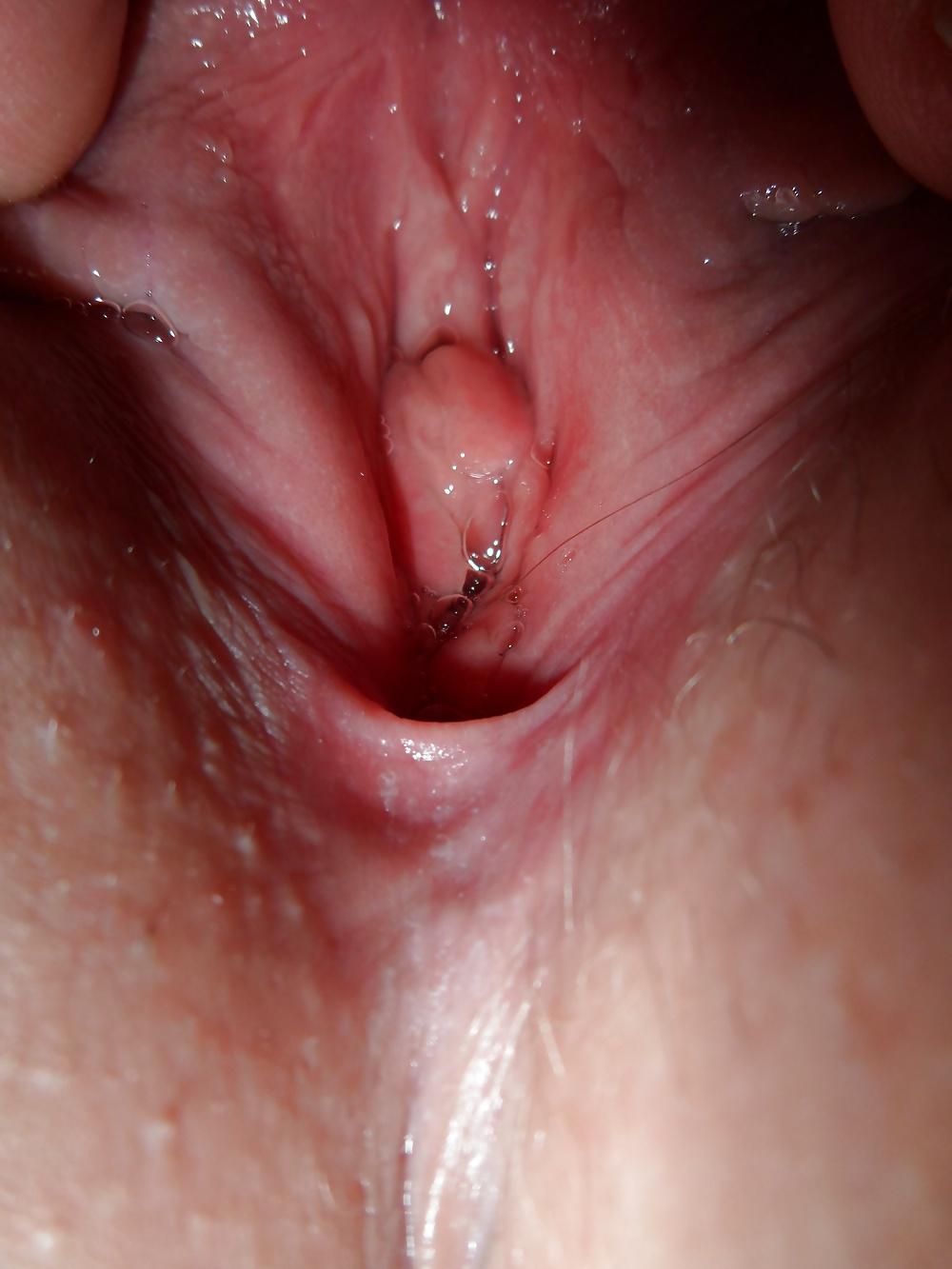 15P Huge cock in a tiny pussie spread and stretch it open