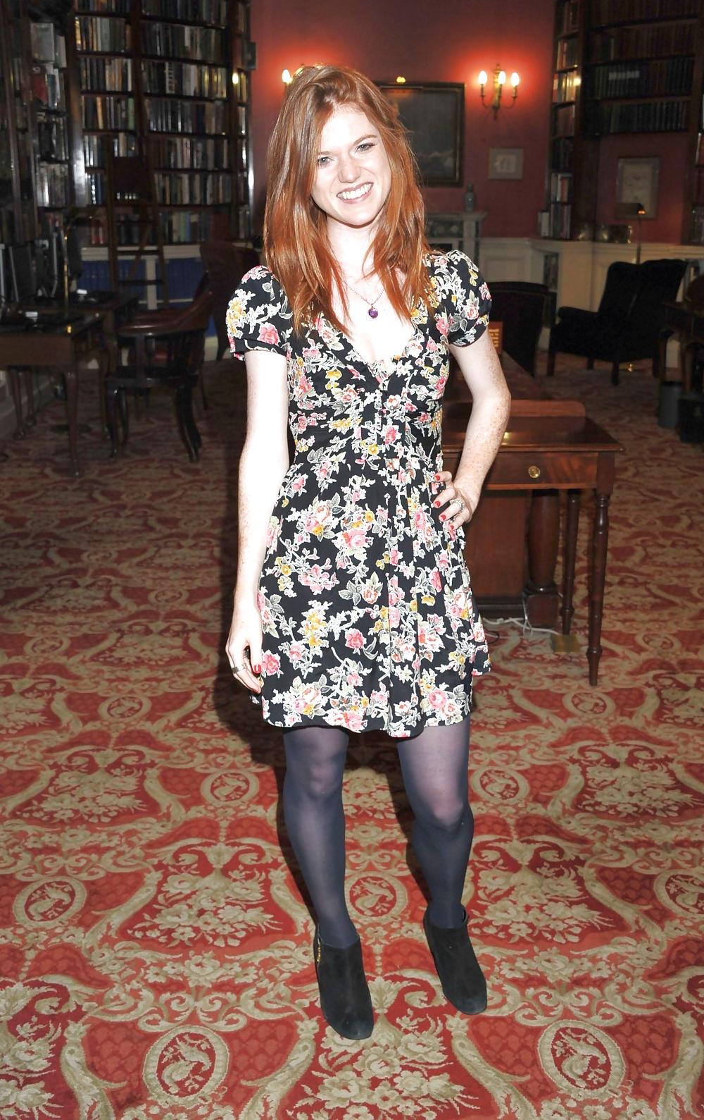 25P Celebrities In Pantyhose 1