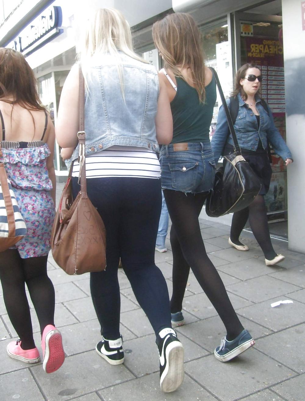 12P Street candids in black pantyhose and leggings 