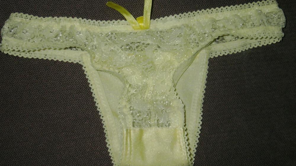 20P Sri lankan mom's underwears