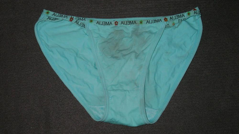 20P Sri lankan mom's underwears