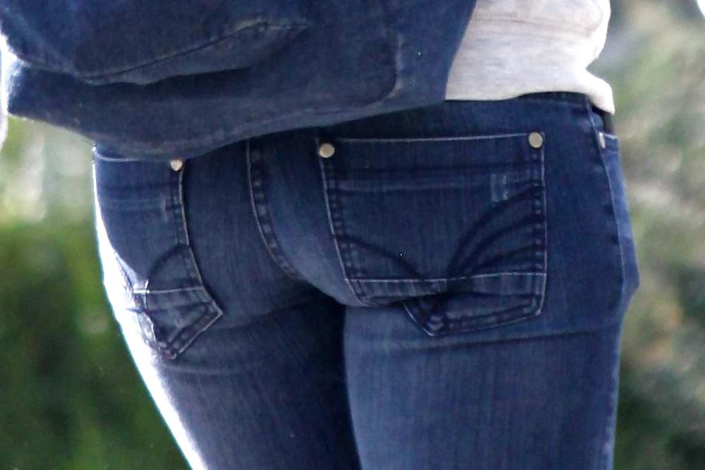 18P Candid Ass Street - 2 