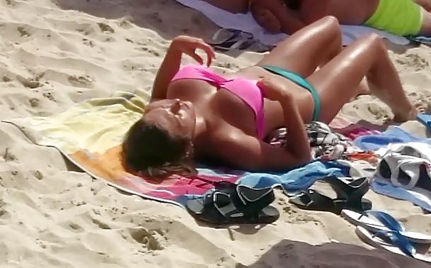 10P Beach- big boobs baby