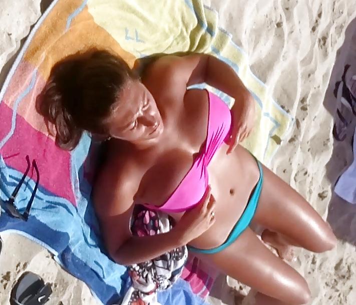 10P Beach- big boobs baby