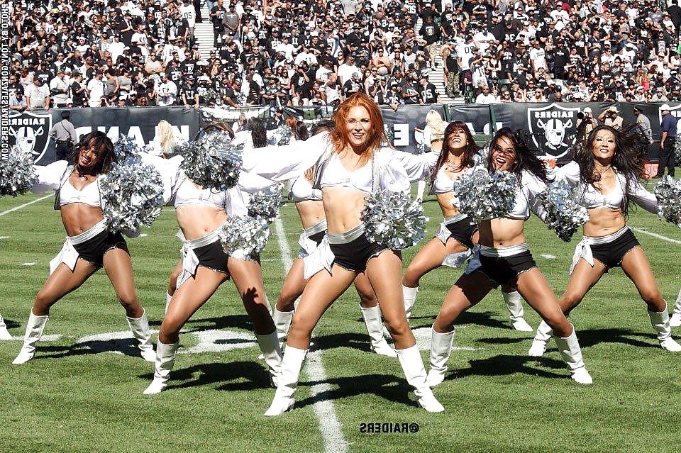 25P NFL Cheerleaders-Boots, boobs and butts