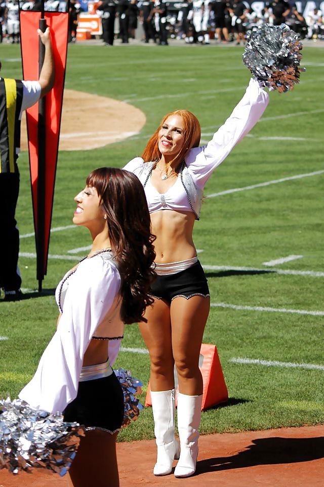 25P NFL Cheerleaders-Boots, boobs and butts