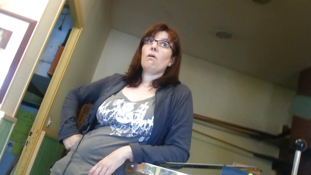 25P My boss face and upskirt