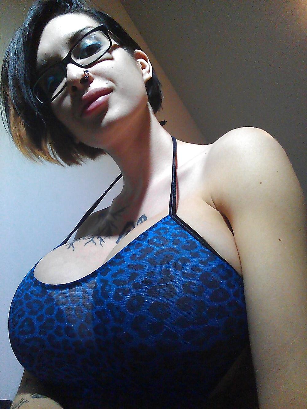 24P No brain No pain, big boobs girls