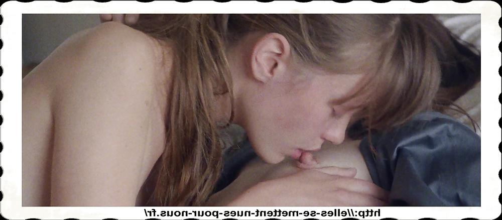 25P Charlotte Gainsbourg nue dans Nymphomaniaque 